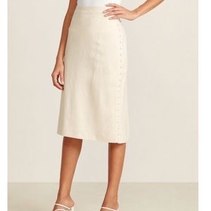 Linen skirt with button detail